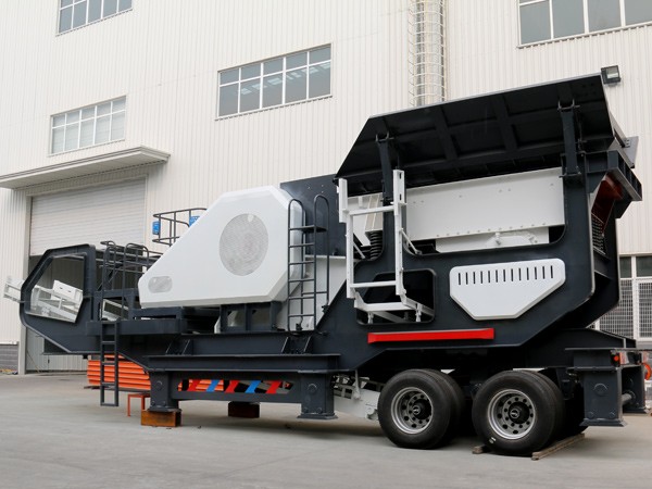 青石：車載移動碎石機+反擊破，輕松實現(xiàn)日產(chǎn)12石子300噸