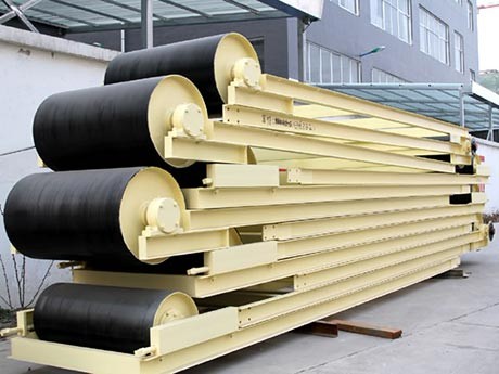 下運帶式輸送機(jī)對制動系統(tǒng)有哪些要求？