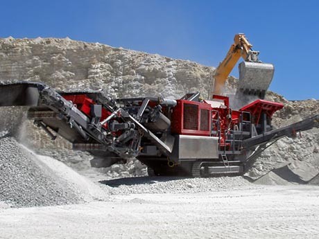 半掛式砸石機(jī)-移動(dòng)砸石機(jī)哪里有賣(mài)？?jī)r(jià)格得多少錢(qián)