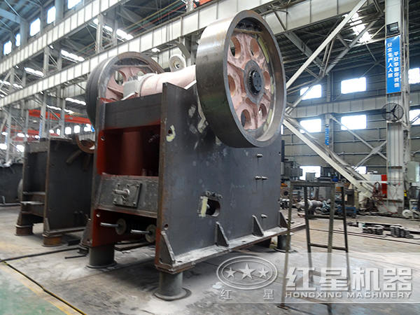 顎式破碎機(jī)半成品