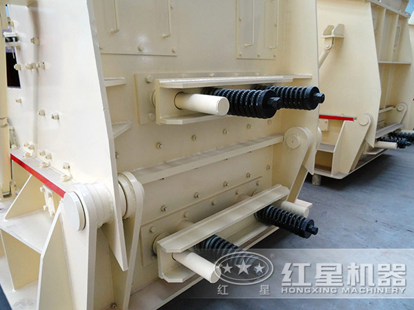 反擊式破碎機(jī)結(jié)構(gòu)細(xì)節(jié)