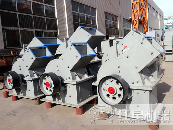 錘式破碎機側(cè)面圖片