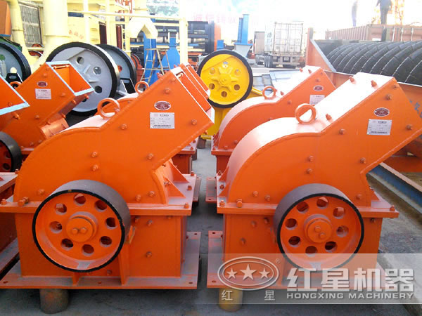 錘式破碎機側(cè)面