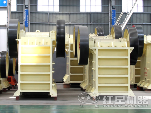 顎式破碎機(jī)生產(chǎn)車間