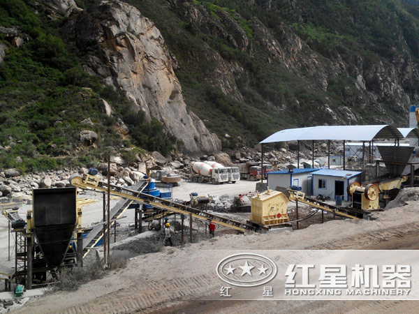 石英砂生產(chǎn)現(xiàn)場