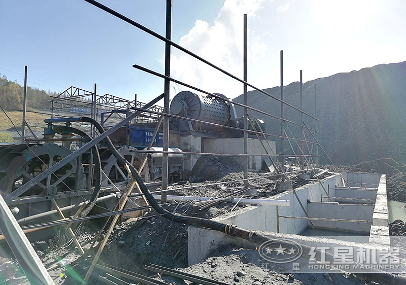 礦石磨粉機(jī)一小時(shí)產(chǎn)20噸_價(jià)格是多少（帶案例現(xiàn)場）