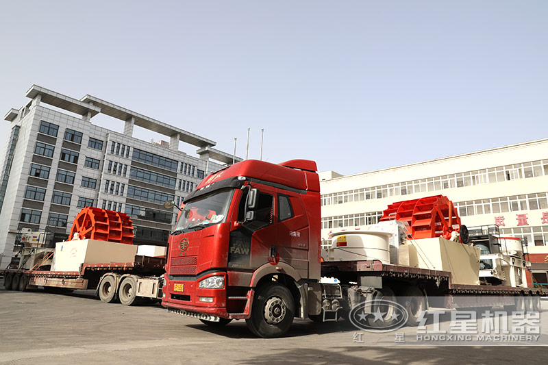 鵝卵石洗沙機(jī)器廠家-紅星機(jī)器發(fā)貨現(xiàn)場(chǎng)