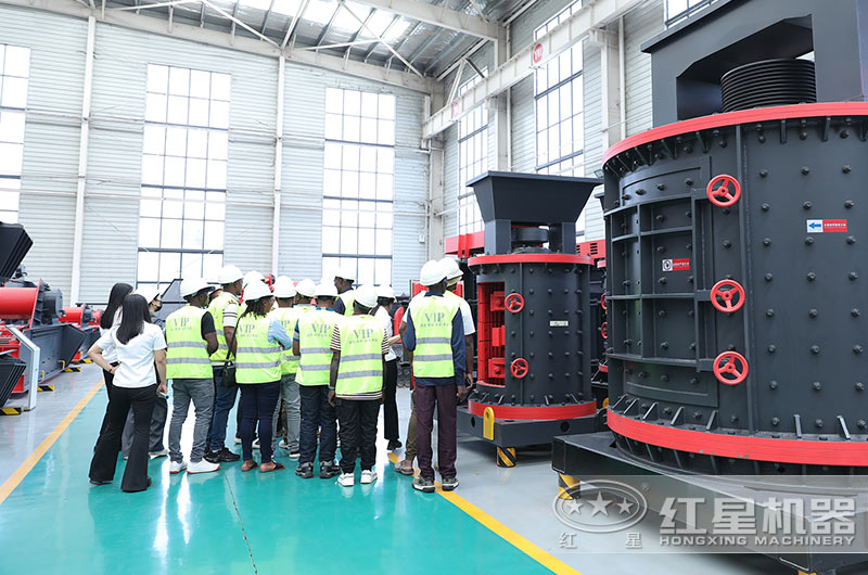 客戶來廠考察設(shè)備