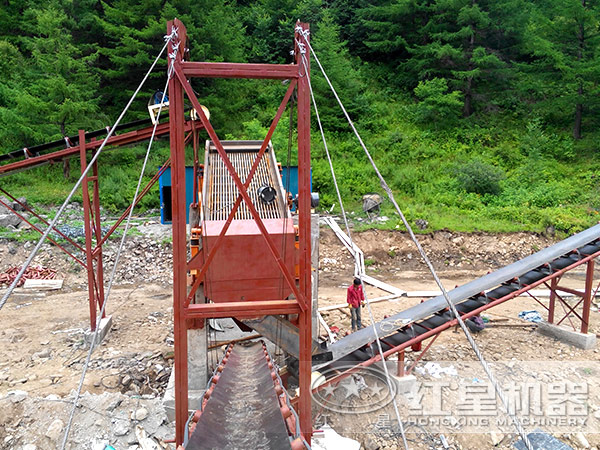 單輥破碎機(jī)現(xiàn)場