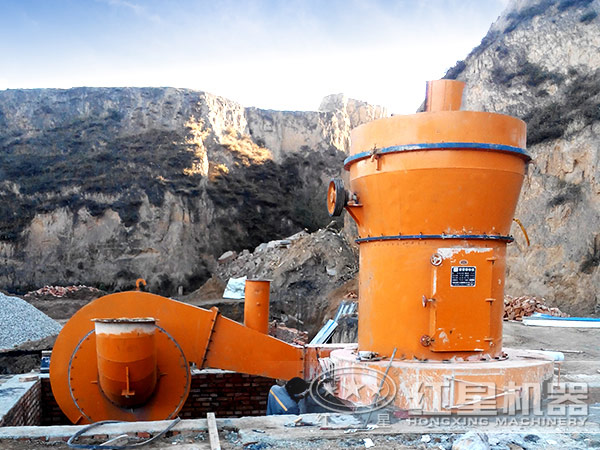 磨粉機(jī)生產(chǎn)現(xiàn)場