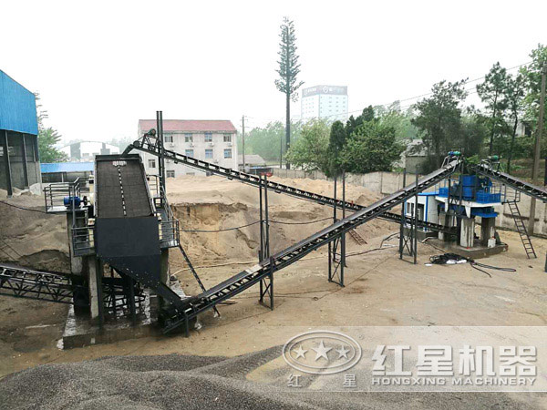 沖擊式破碎機現(xiàn)場圖