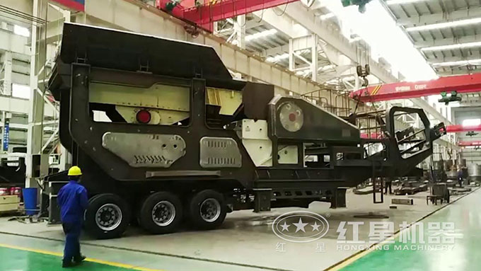 移動(dòng)破碎機(jī)生產(chǎn)車間