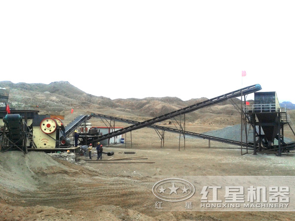 顎式破碎機(jī)現(xiàn)場實(shí)拍