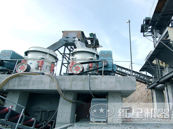 圓錐破碎機現(xiàn)場實拍