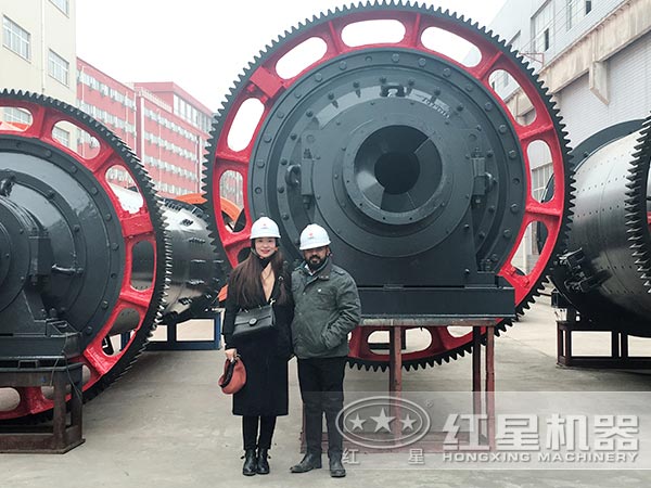 球磨機(jī)廠區(qū)留影