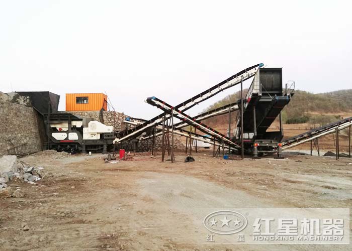 時(shí)產(chǎn)50-60噸石料流動(dòng)磕石機(jī)工作