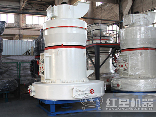 雷蒙磨粉機生產(chǎn)車間