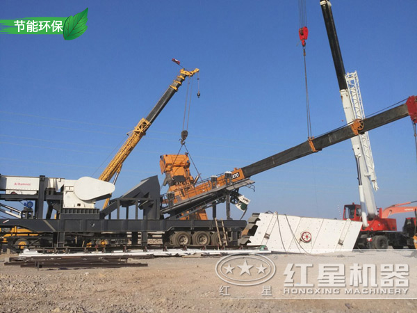 日產(chǎn)1000方大型流動磕石子機(jī)生產(chǎn)現(xiàn)場