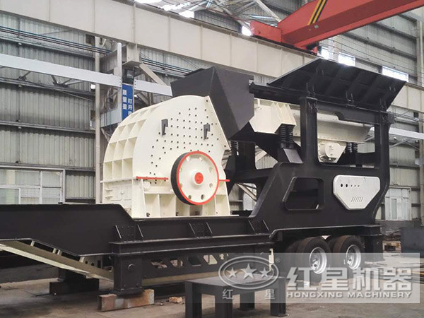 移動(dòng)破碎站，搭載錘式破碎機(jī)