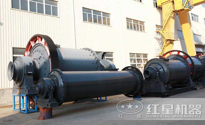 不同型號(hào)的球磨機(jī)廠區(qū)實(shí)拍