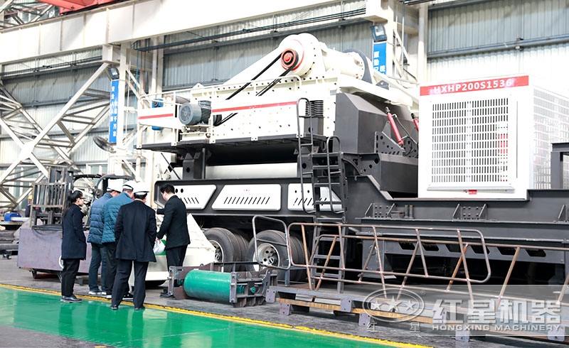 客戶來(lái)廠實(shí)地考察設(shè)備