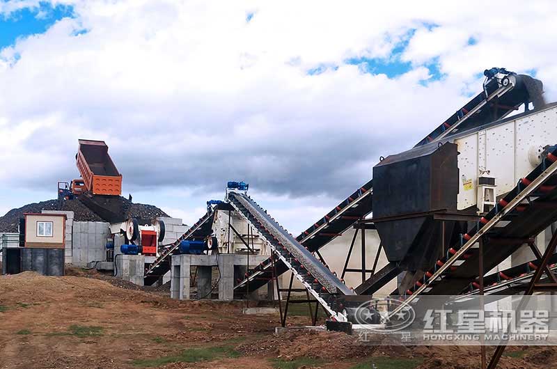 河北時產(chǎn)300噸石灰石生產(chǎn)案例