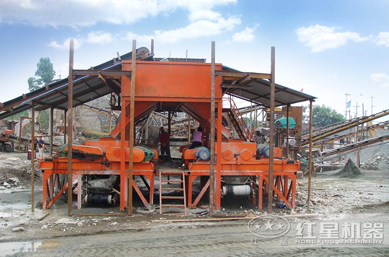 環(huán)保型對輥破碎機現(xiàn)場應用圖