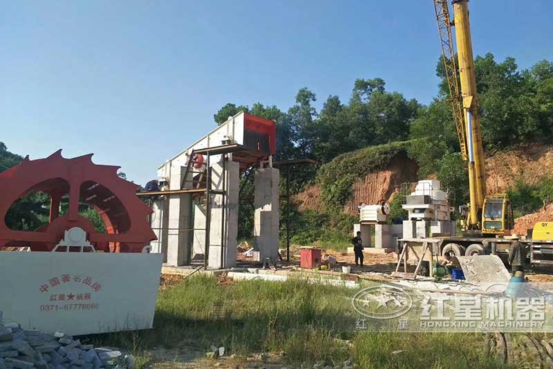 制砂機搭配洗砂機是生產(chǎn)沙石粉的常用組合