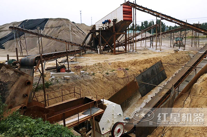 時(shí)產(chǎn)300噸石頭破碎生產(chǎn)線(xiàn)設(shè)備配置方案