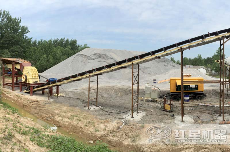 重錘式破碎機(jī)現(xiàn)場實(shí)拍