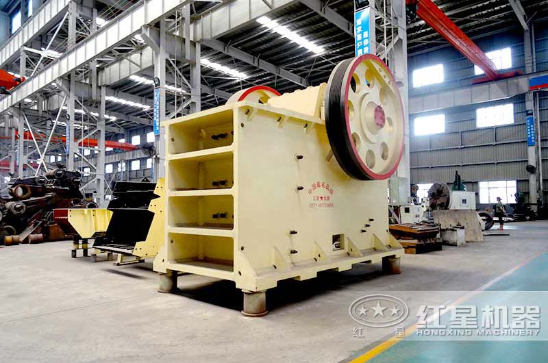 PE系列顎式破碎機設(shè)備