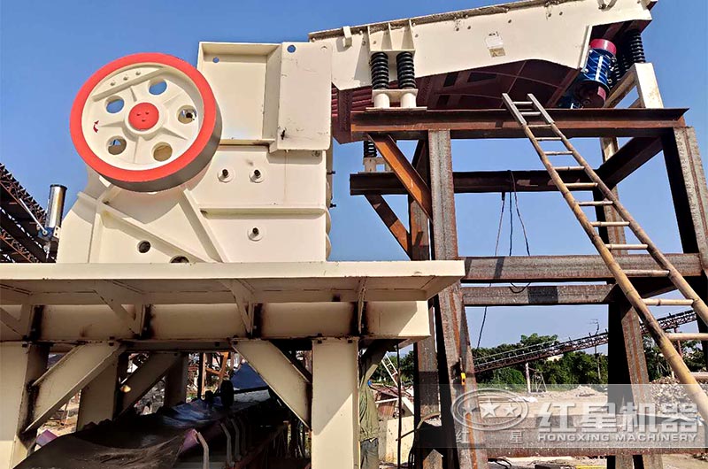 河南生產(chǎn)顎式破碎機的廠家怎么樣？顎式破碎機的類型有哪些？