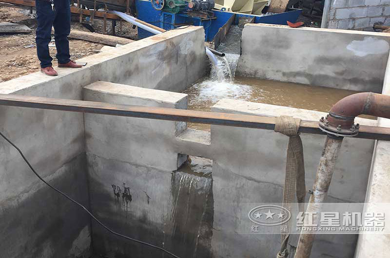 濕式制砂工藝現(xiàn)場(chǎng)處理污水沉淀池