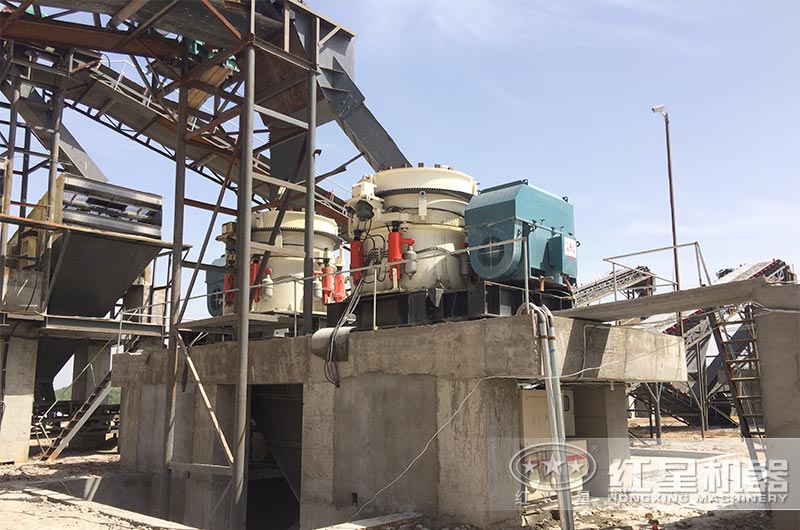 多缸液壓圓錐破碎機(jī)現(xiàn)場(chǎng)實(shí)拍