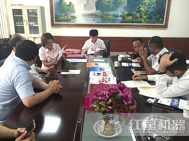 客戶簽訂購機(jī)協(xié)議