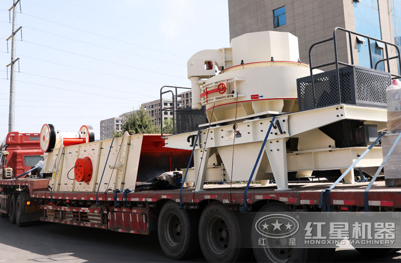 沖擊式破碎機發(fā)貨及時