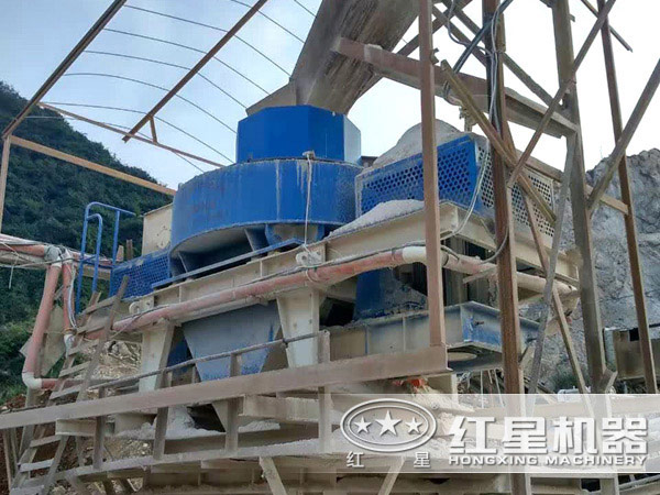 鵝卵石制砂機(jī)現(xiàn)場(chǎng)
