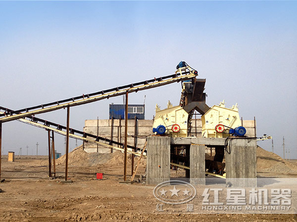 115反擊式破碎機(jī)現(xiàn)場(chǎng)圖