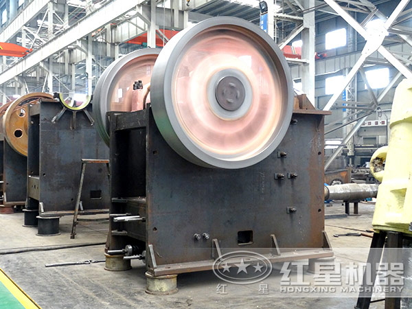 顎式破碎機(jī)設(shè)計(jì)